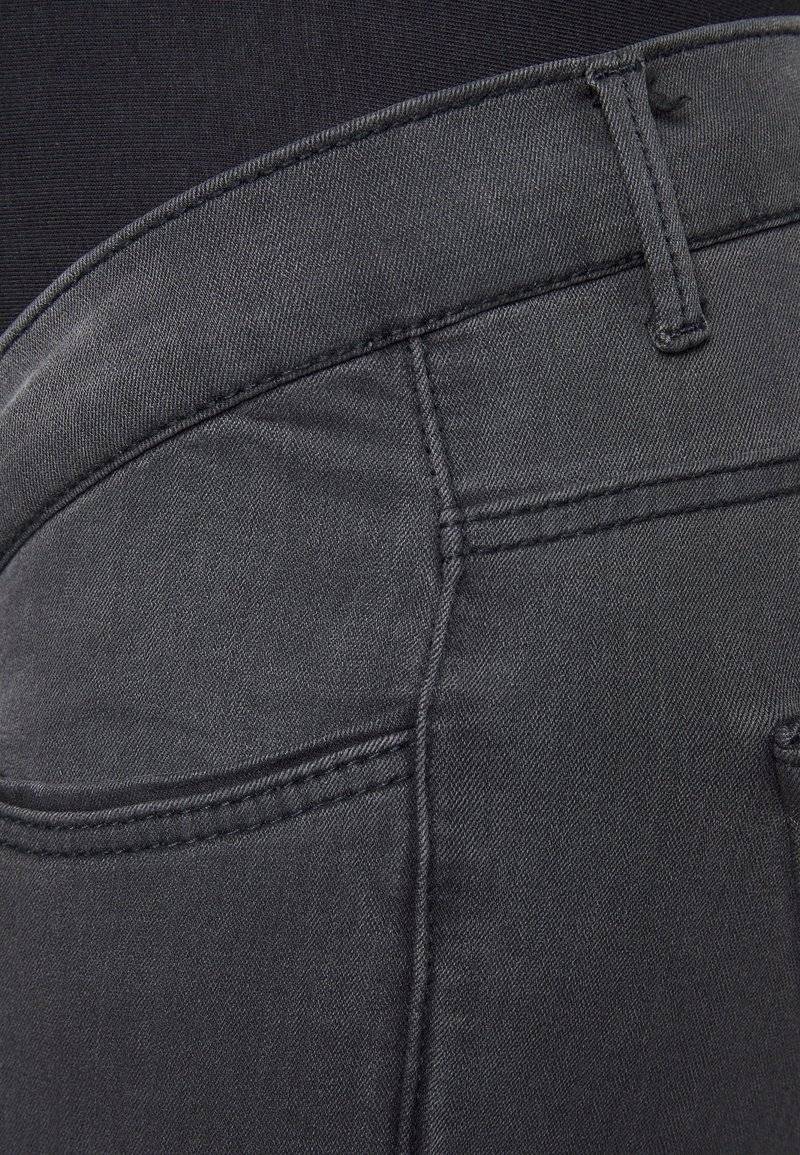 Vero Moda Maternity Vero Moda Maternity VMMTANYA PIPING NOOS - Relaxed fit jeans - dark grey denim Kostenloser Versand