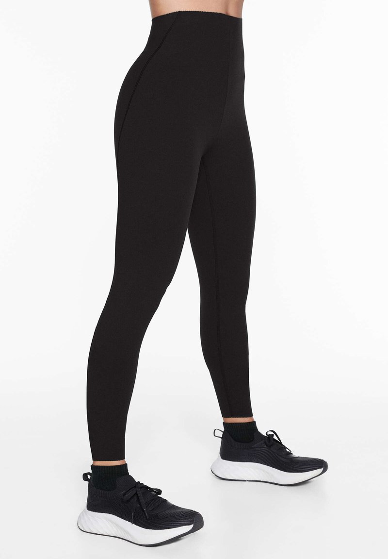 OYSHO OYSHO COMPRESSIVE WAIST CONTROL ANKLE-LENGTH - Leggings - black Exklusivangebot
