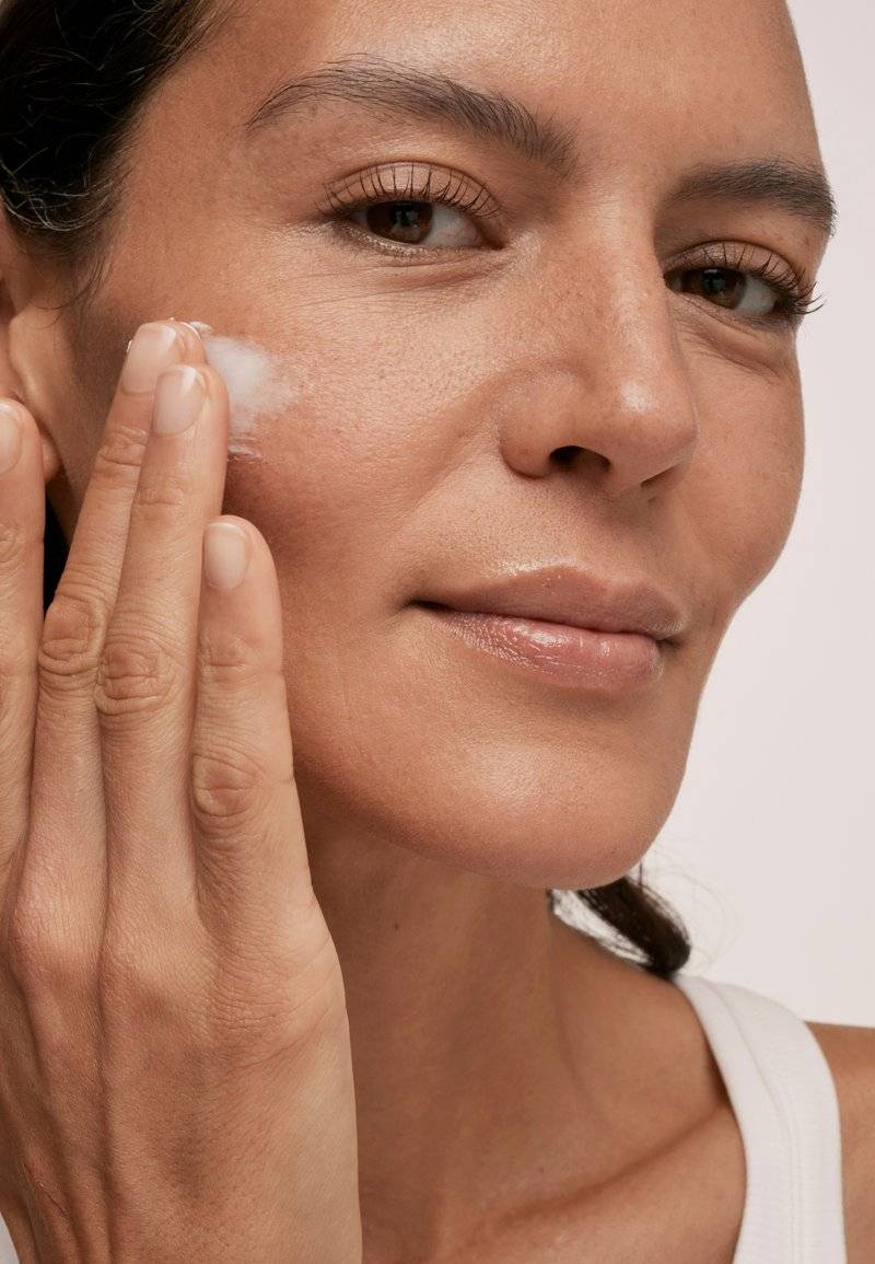 The INKEY List The INKEY List BIO-ACTIVE CERAMIDE REPAIRING AND PLUMPING MOISTURIZER - Moisturiser Tiefpreis