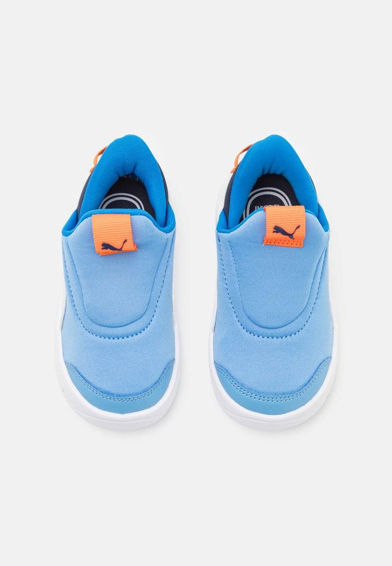 Puma Puma COURTFLEX V3 EASE IN UNISEX - Training shoe zollfrei