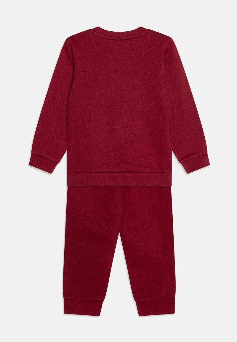 Puma Puma MINICATS CREW JOGGER UNISEX SET - Tracksuit - intense red Hotsell
