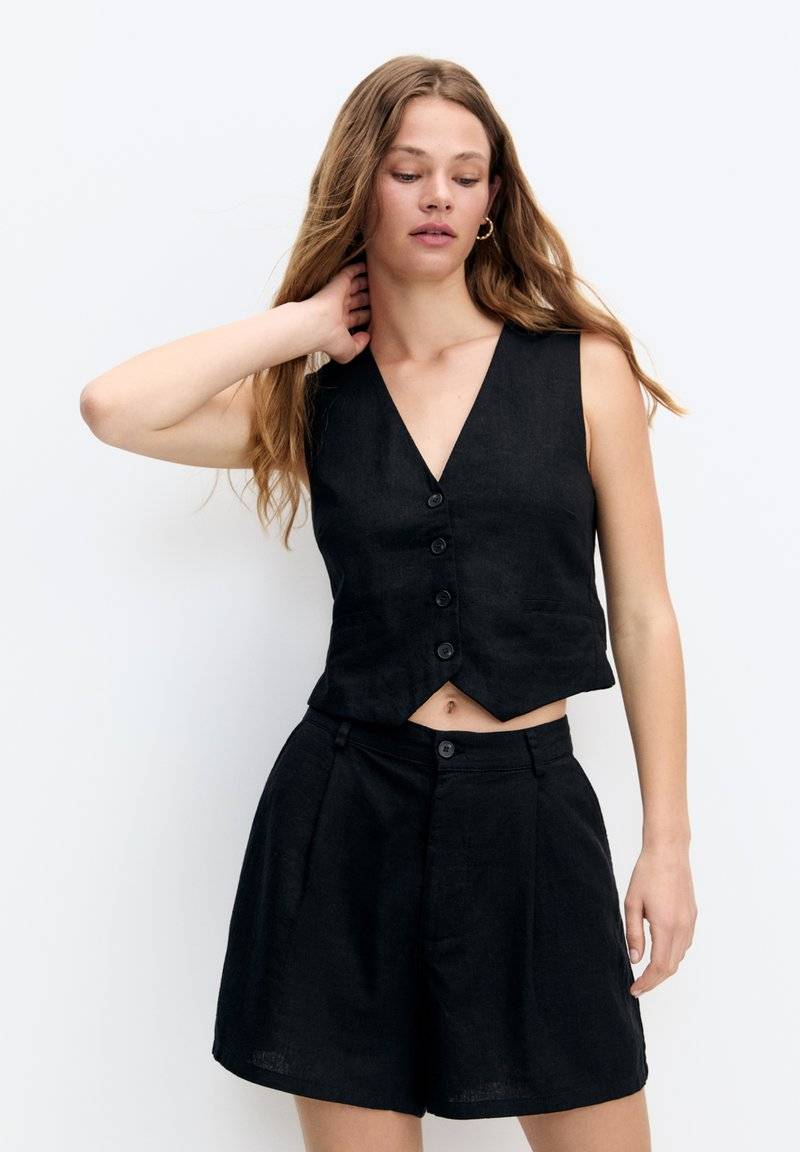 PULL&BEAR PULL&BEAR RUSTIC - BERMUDA - Shorts - black Meist gekauft