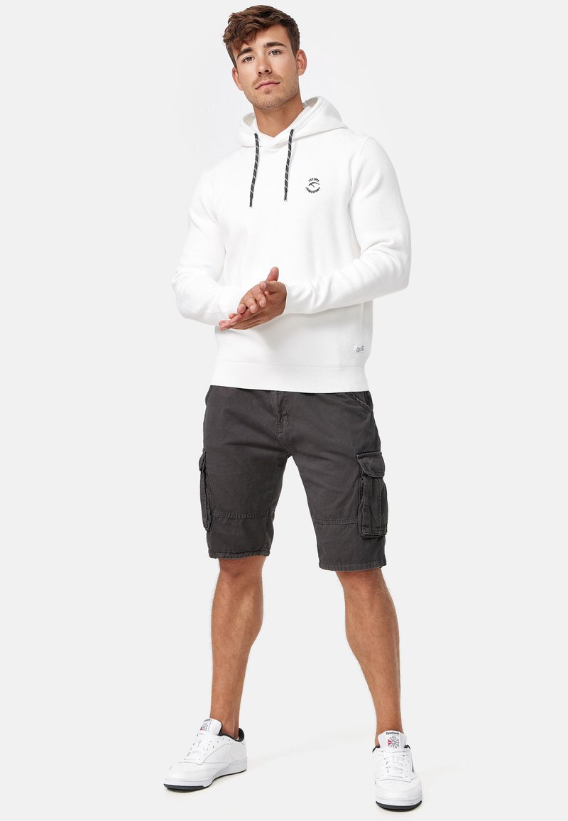 INDICODE JEANS INDICODE JEANS MONROE - Shorts - raven Sonderangebot