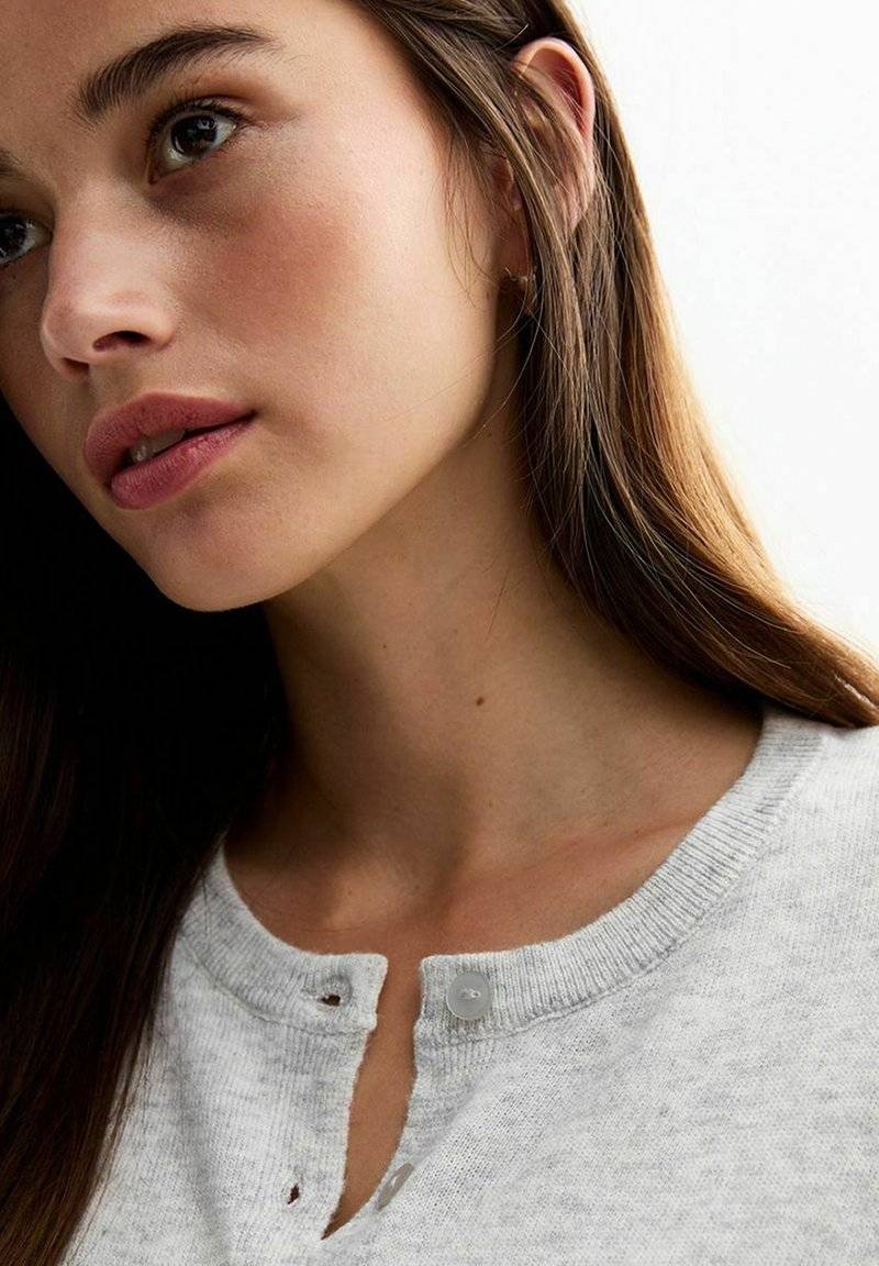 New Look New Look CREW NECK - Cardigan - pale grey Begrenztes Angebot