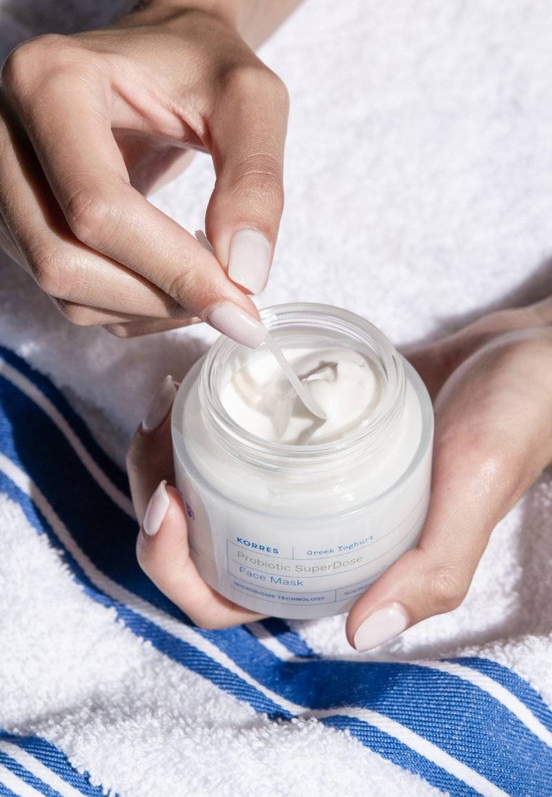 KORRES KORRES YOGHURT HYDRA-BIOME FACE MASK - Face mask Kostenlose Rückgabe