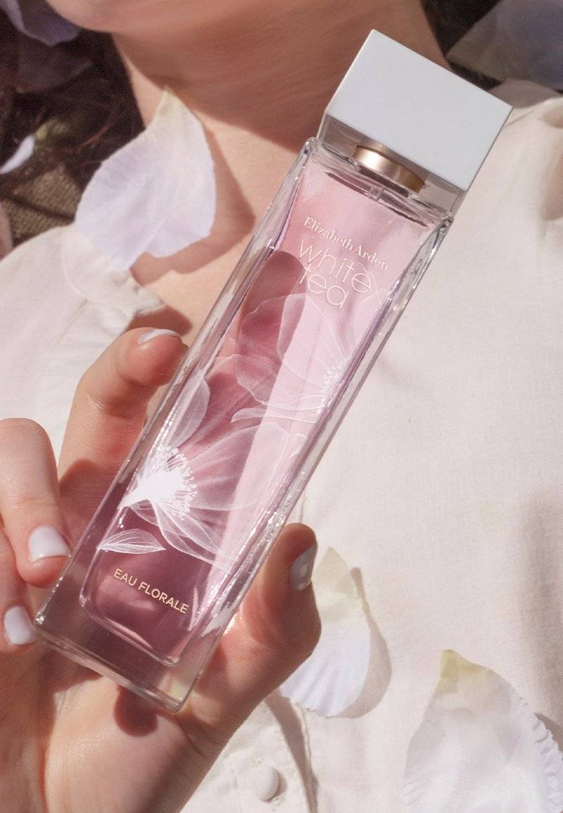 Elizabeth Arden Elizabeth Arden WHITE TEA EAU FLORALE EAU DE TOILETTE - Eau de Toilette 50% Rabatt mit kostenlosem Versand