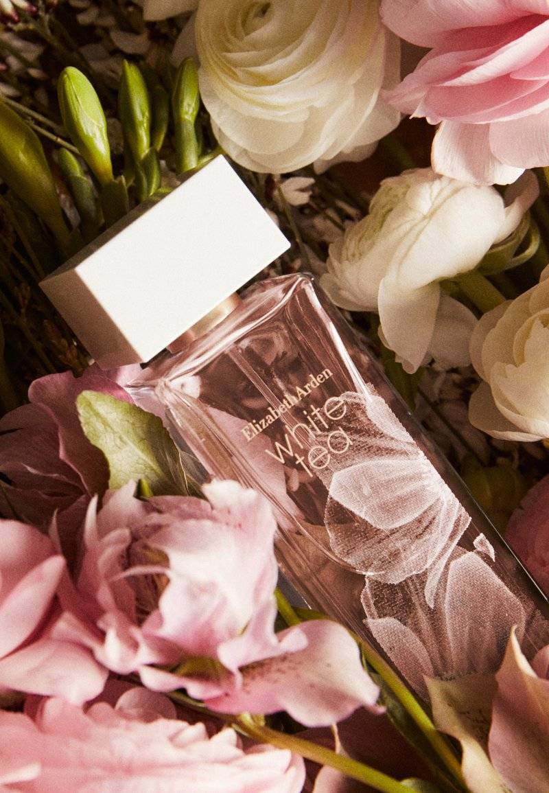 Elizabeth Arden Elizabeth Arden WHITE TEA EAU FLORALE EAU DE TOILETTE - Eau de Toilette 50% Rabatt mit kostenlosem Versand
