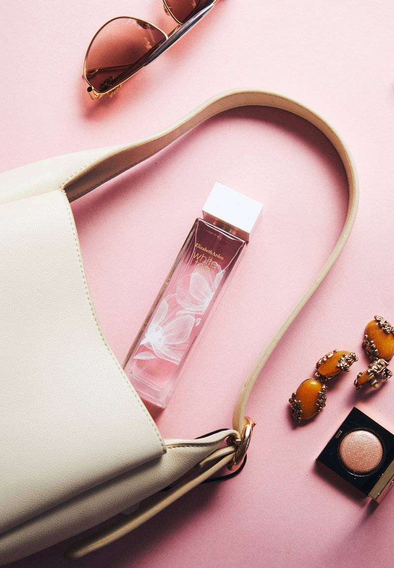 Elizabeth Arden Elizabeth Arden WHITE TEA EAU FLORALE EAU DE TOILETTE - Eau de Toilette 50% Rabatt mit kostenlosem Versand
