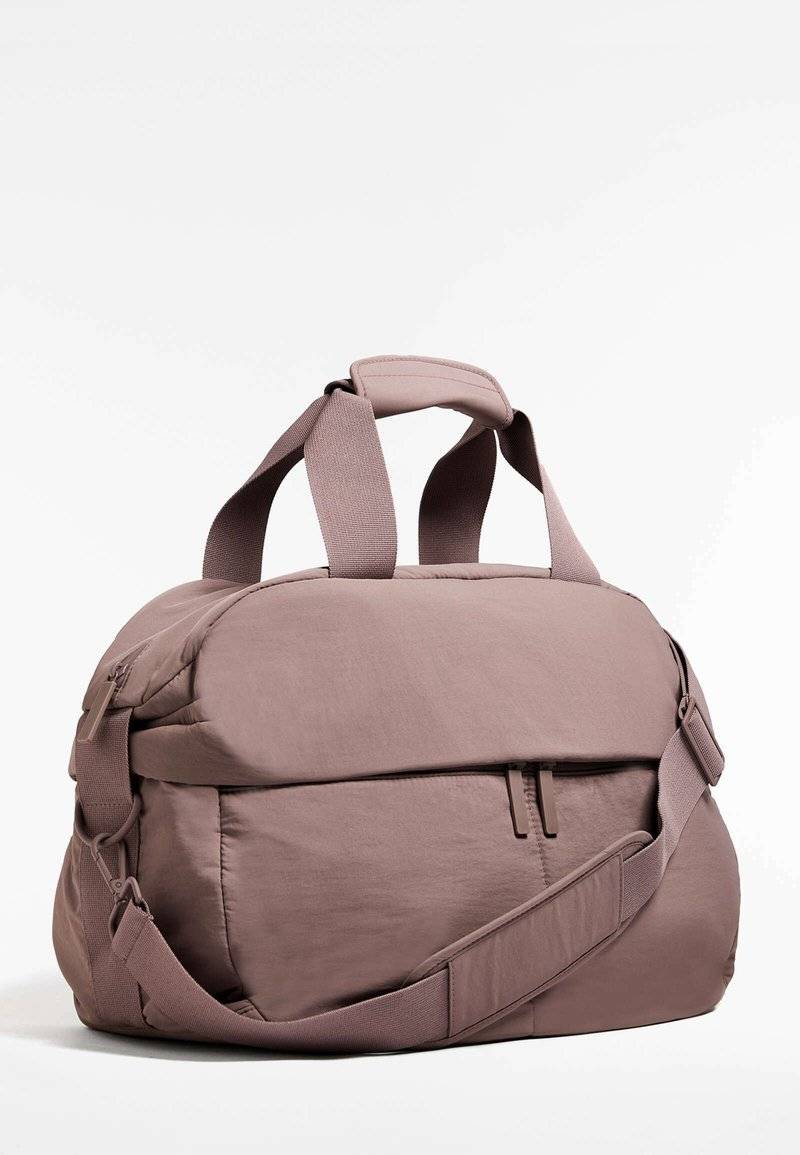OYSHO OYSHO WITH FLAP POCKET - Sports bag - pink Kostenloser Versand