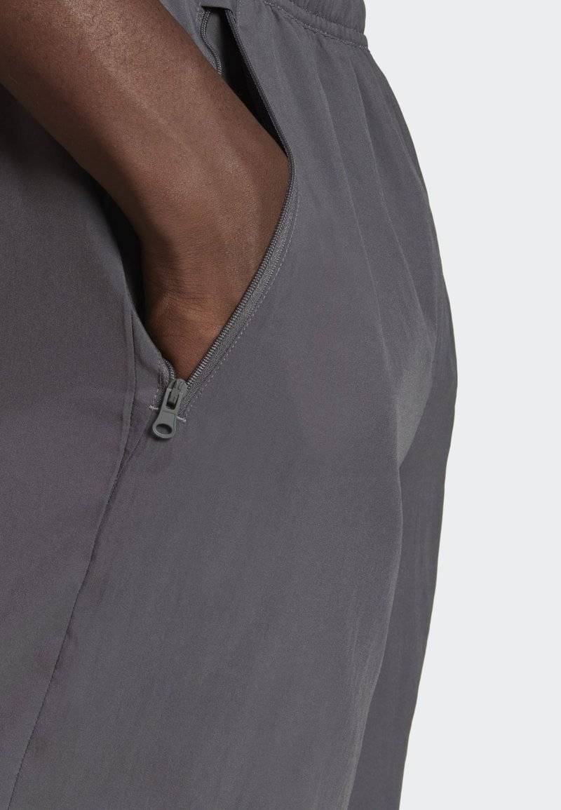 adidas Performance adidas Performance ESSENTIALS WOVEN - Sports shorts - grey Osterangebot