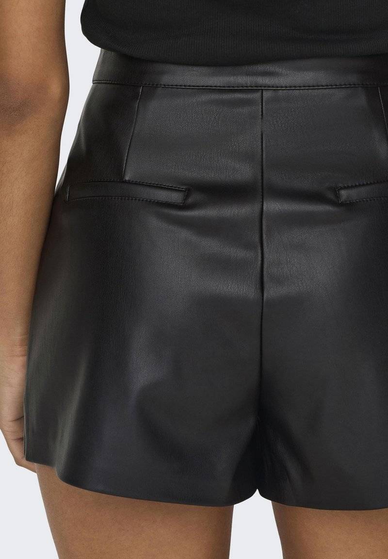 ONLY ONLY ONLTRICIA OTW NOOS - Shorts - black Neuheiten