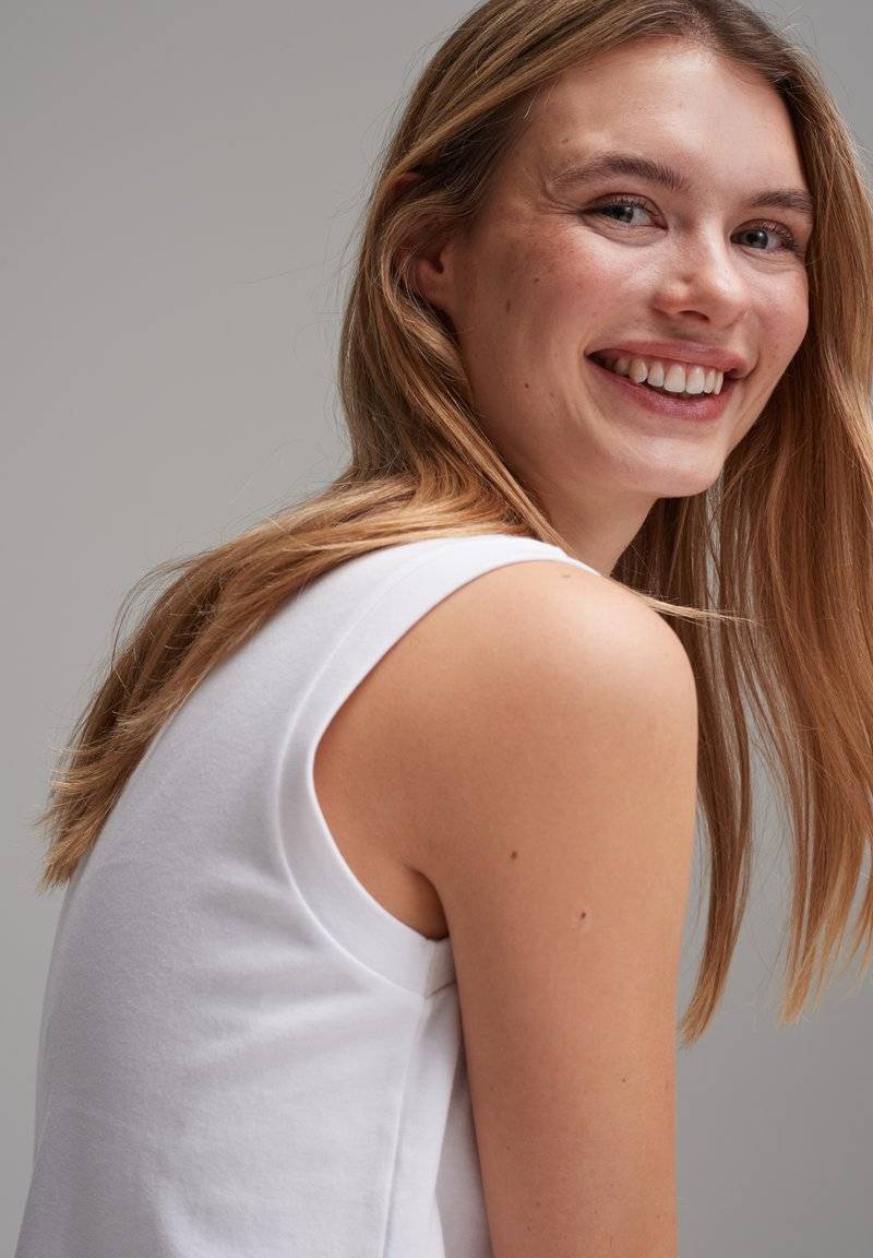 Opus Opus ILAYDA - Top - white Kauf eins, bekomm eins gratis