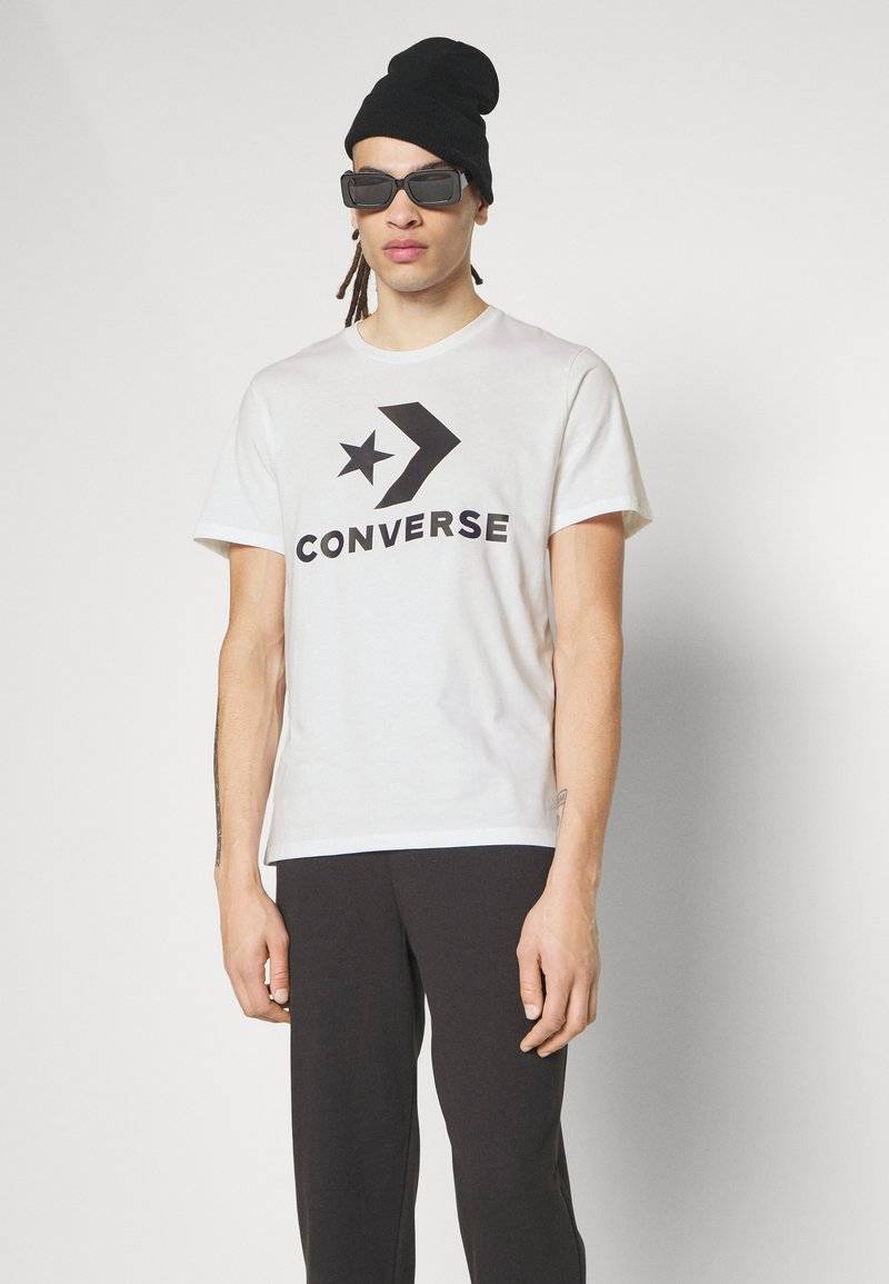 Converse Converse GO TO STAR CHEVRON TEE UNISEX - Print T-shirt - white Riesige Ersparnisse