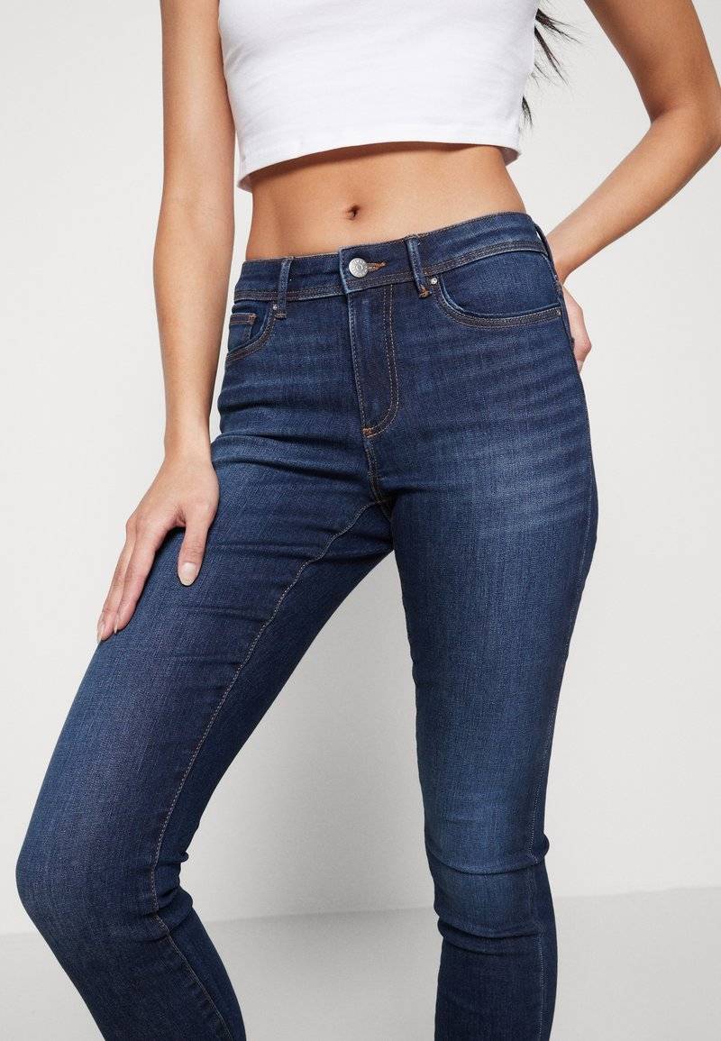 ONLY ONLY ONLWAUW - Jeans Skinny Fit - dark blue denim Wochenangebot