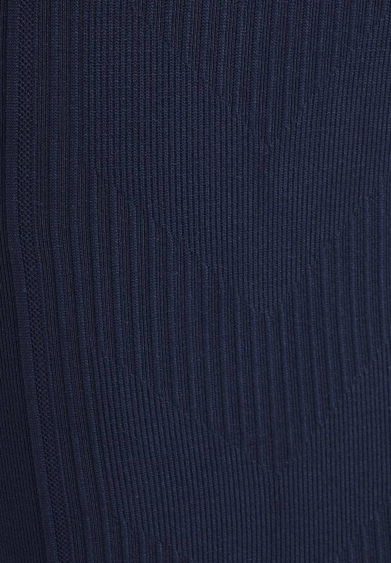 Hummel Hummel SEAMLESS - Shorts - black iris Neueste Stile