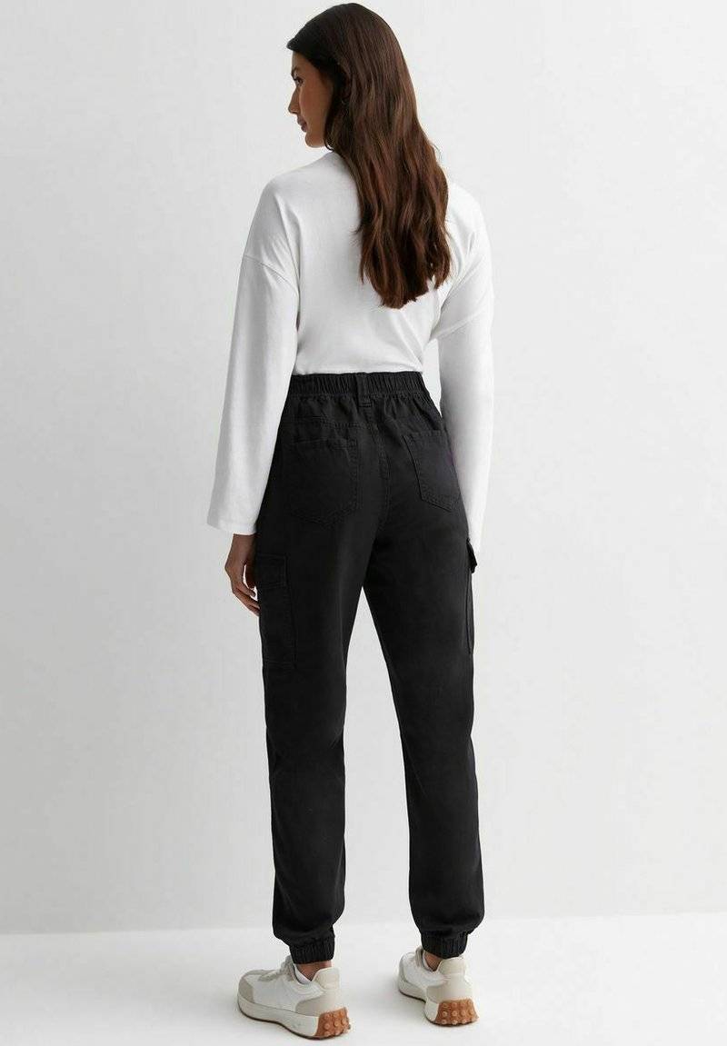 New Look New Look Cuffed Cargo - Chinos - black Sonderangebot der Fabrik