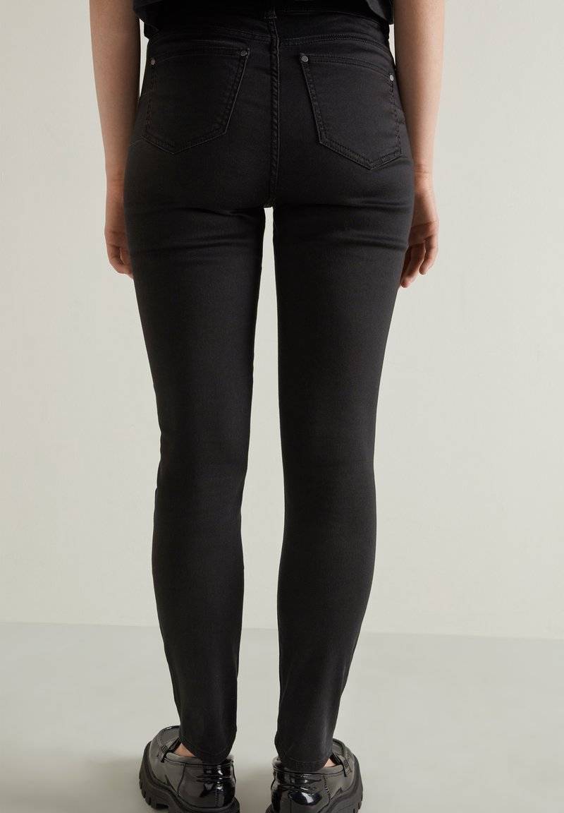 Tezenis Tezenis PUSH-UP - Slim fit jeans - nero Bis zu 55% Rabatt
