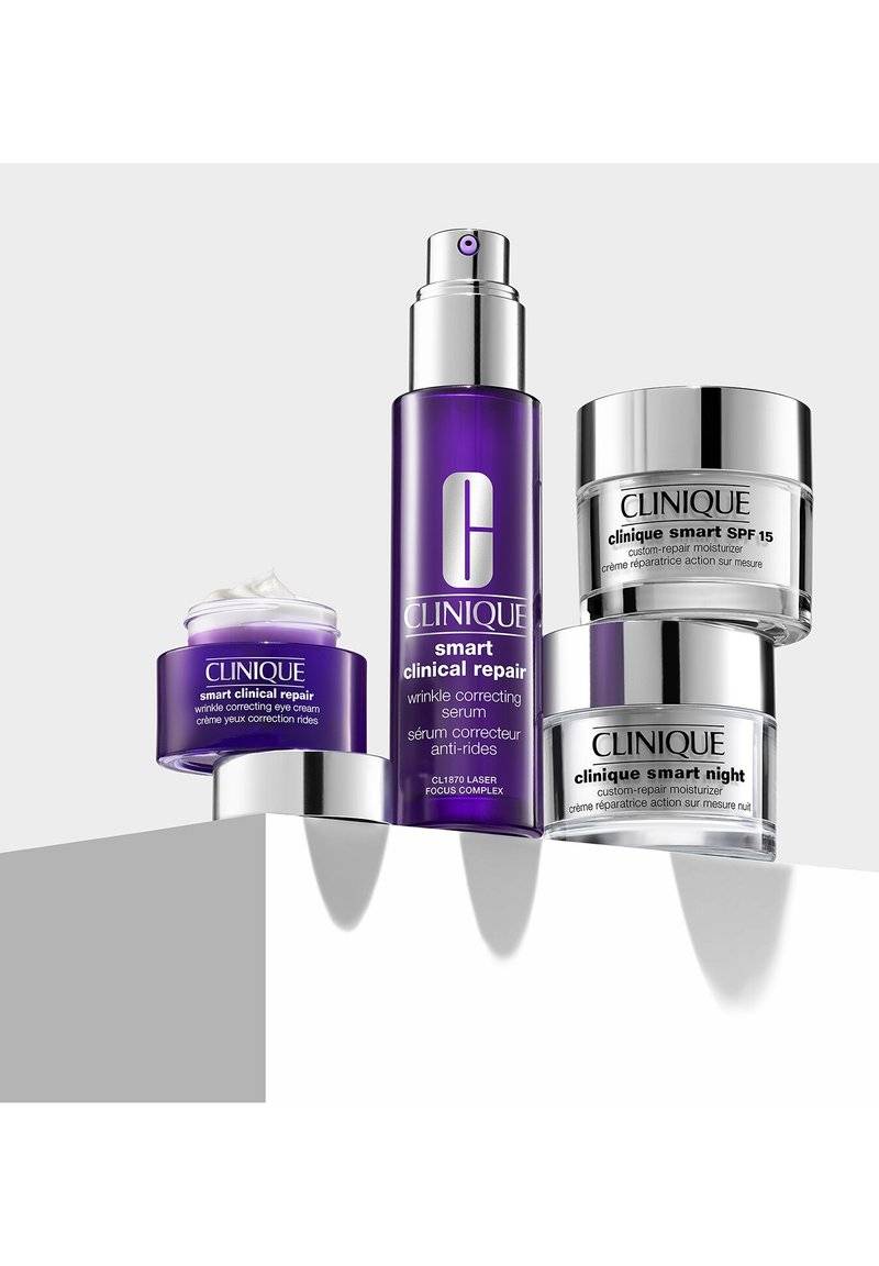 Clinique Clinique SMART CLINICAL REPAIR WRINKLE CORRECTING EYE CREAM - Eyecare Black Friday