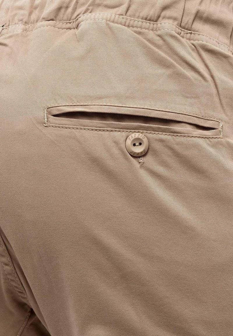 Tazzio Tazzio Cargo trousers - beige Tägliche Deals
