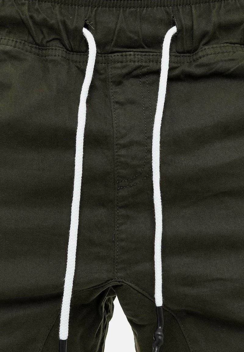Tazzio Tazzio Cargo trousers - khaki Neueste Stile