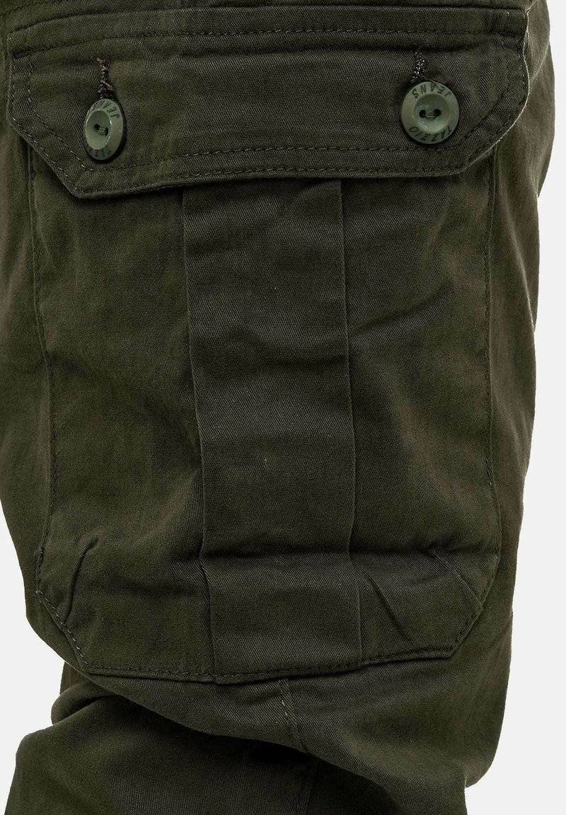 Tazzio Tazzio Cargo trousers - khaki Neueste Stile