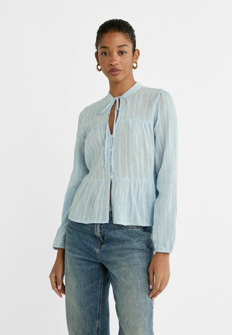 Stradivarius Stradivarius FLOWING BOHO - Blouse - light blue Bis zu 55% Rabatt