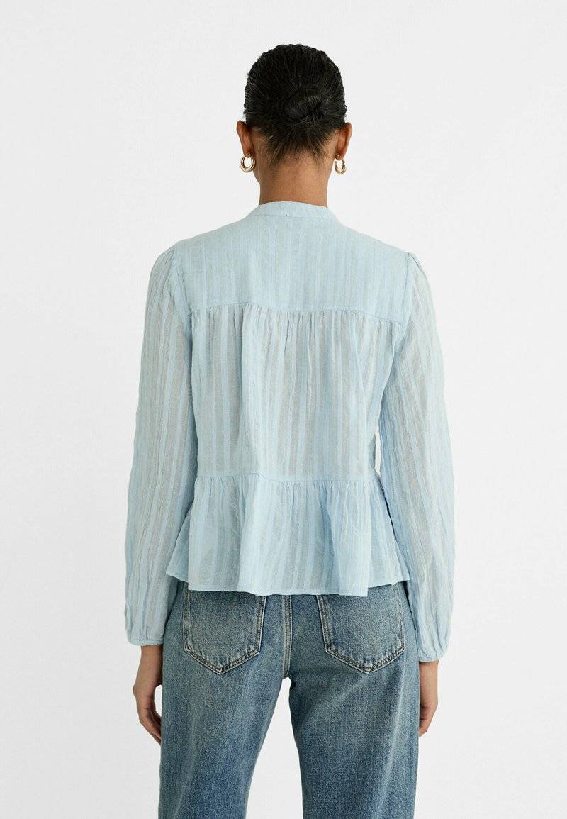 Stradivarius Stradivarius FLOWING BOHO - Blouse - light blue Bis zu 55% Rabatt
